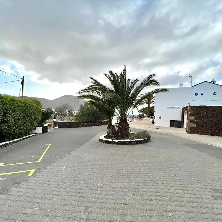 Junior /bb, Wifi, Piscina Y Terraza Con Vista En Yaiza