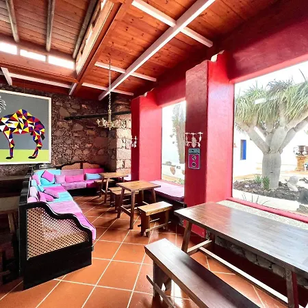 Apartment Junior /bb, Wifi, Piscina Y Terraza Con Vista En Yaiza