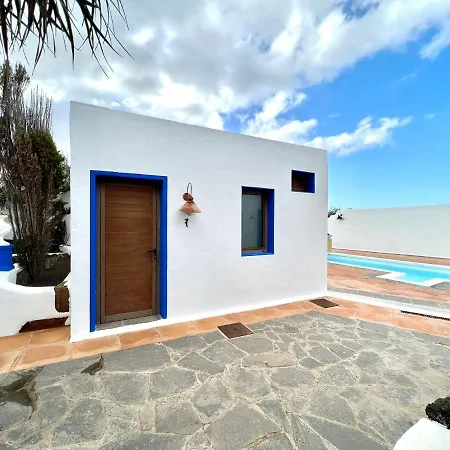 Junior /bb, Wifi, Piscina Y Terraza Con Vista En Yaiza Apartment