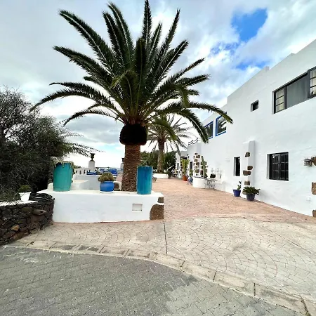 Junior /bb, Wifi, Piscina Y Terraza Con Vista En Yaiza *