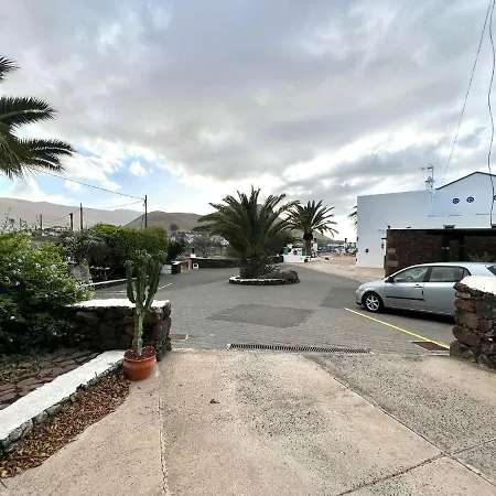 Junior /bb, Wifi, Piscina Y Terraza Con Vista En Yaiza